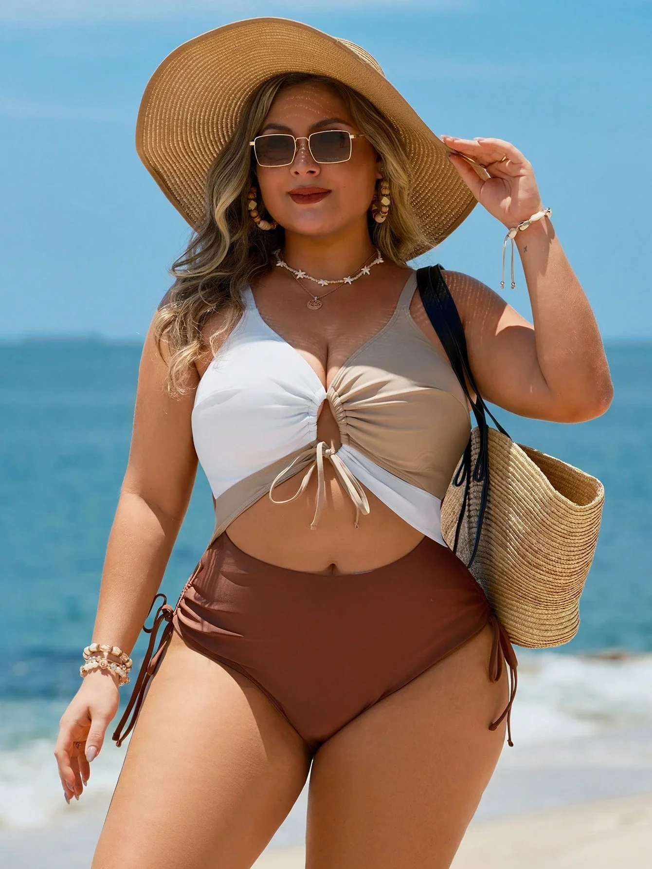 

Двухцветный комплект бикини с высокой талией и рюшами для пляжного отдыха летом