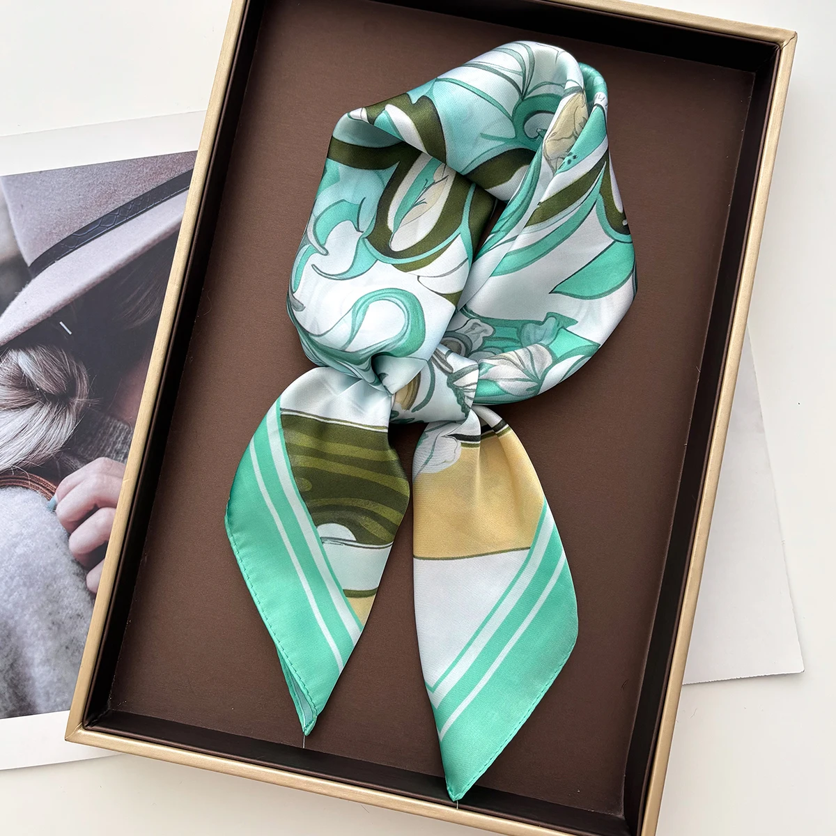 Design-Print Seidenimitat-Schal für Damen, quadratische Haarbänder, Foulard, weibliches Bandana, Halstuch, Stirnbänder, Neu 2026 – Detail 6