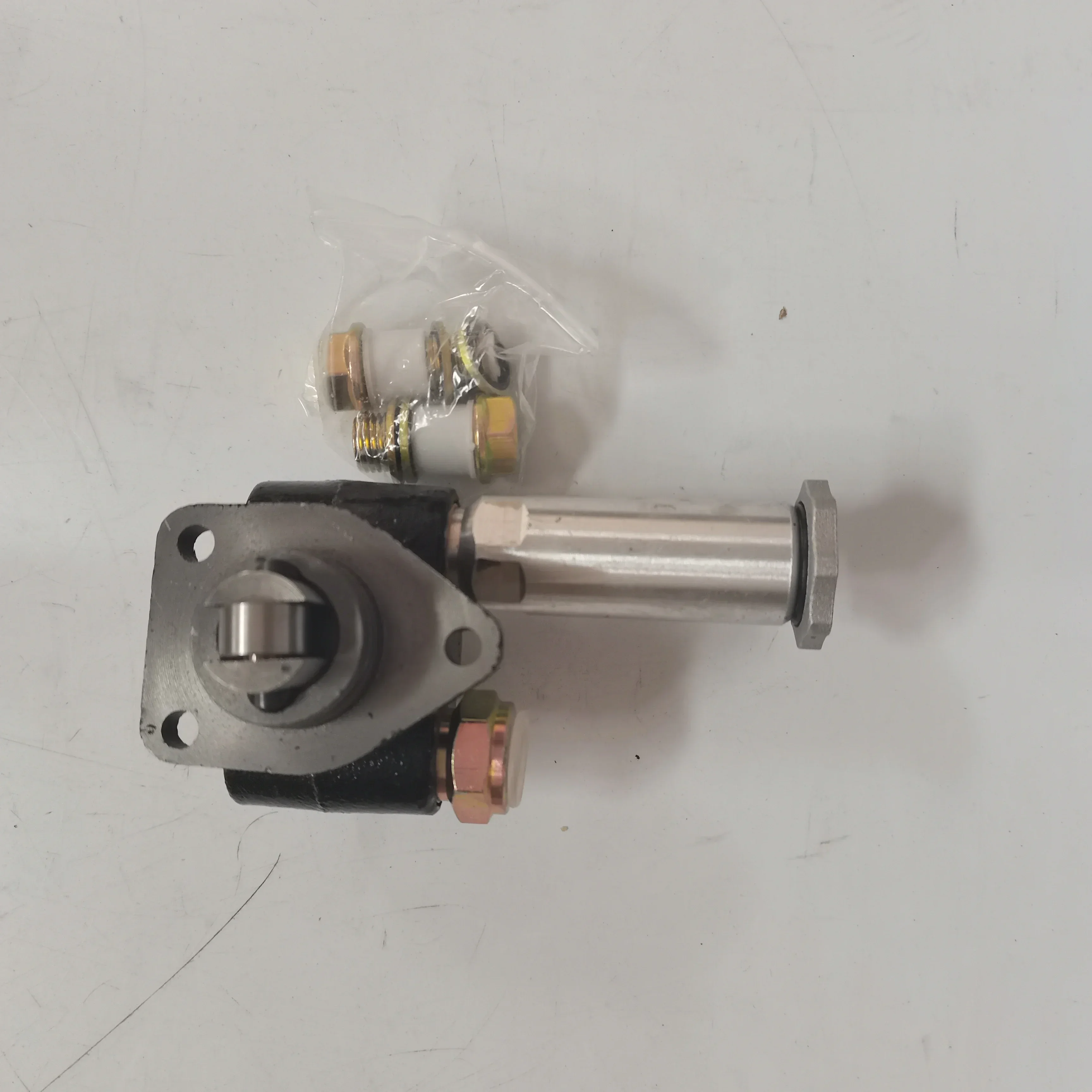 

Hot Sale Feed Pump Fuel Transfer Pump DK105520-5920 for 6D102 in Stock