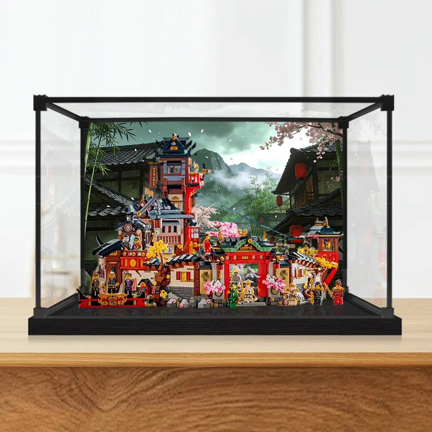 Die Acryl-Vitrine eignet sich zur Aufbewahrung des LEGO 71861 Ninja Village 15th Anniversary Bausteinmodells der ersten Generation.