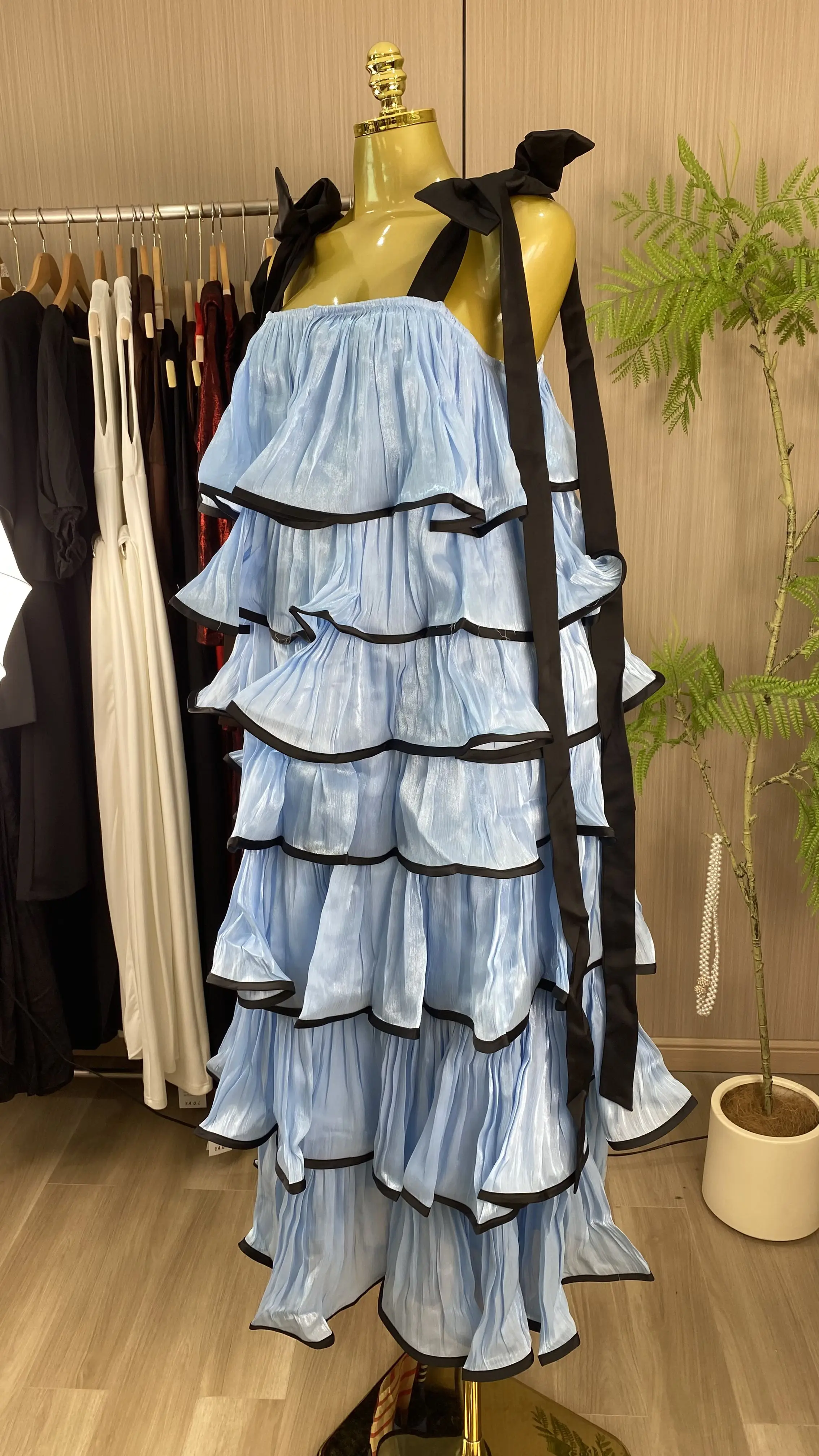 High-quality spaghetti strap maxi dress, fashionable multi-layered skirt, off-shoulder vest, elegant dress-GZXX873