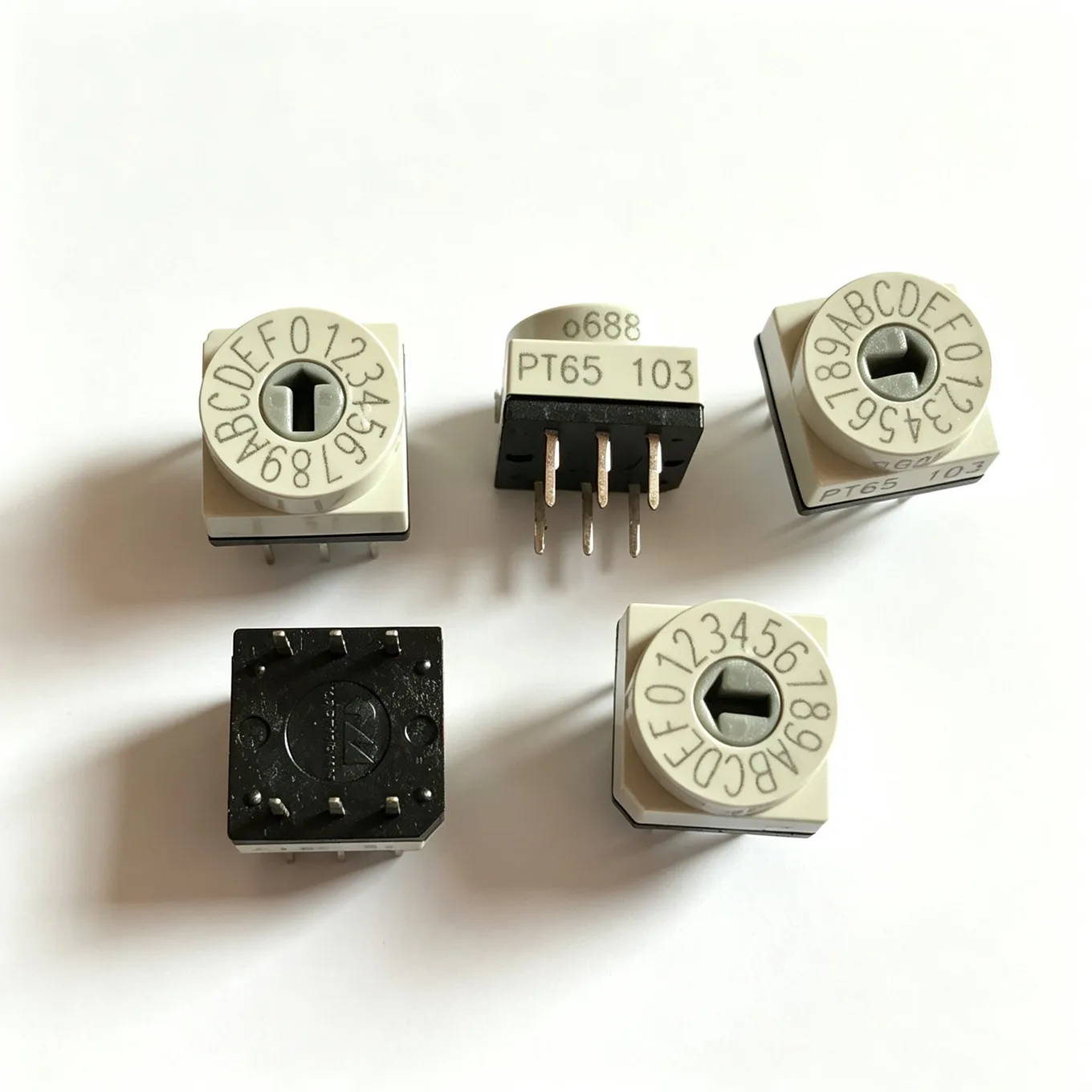 Original New 100% PT65103 0-F 16-Bit Rotation Code Dial Switch 3:3 Positive Code