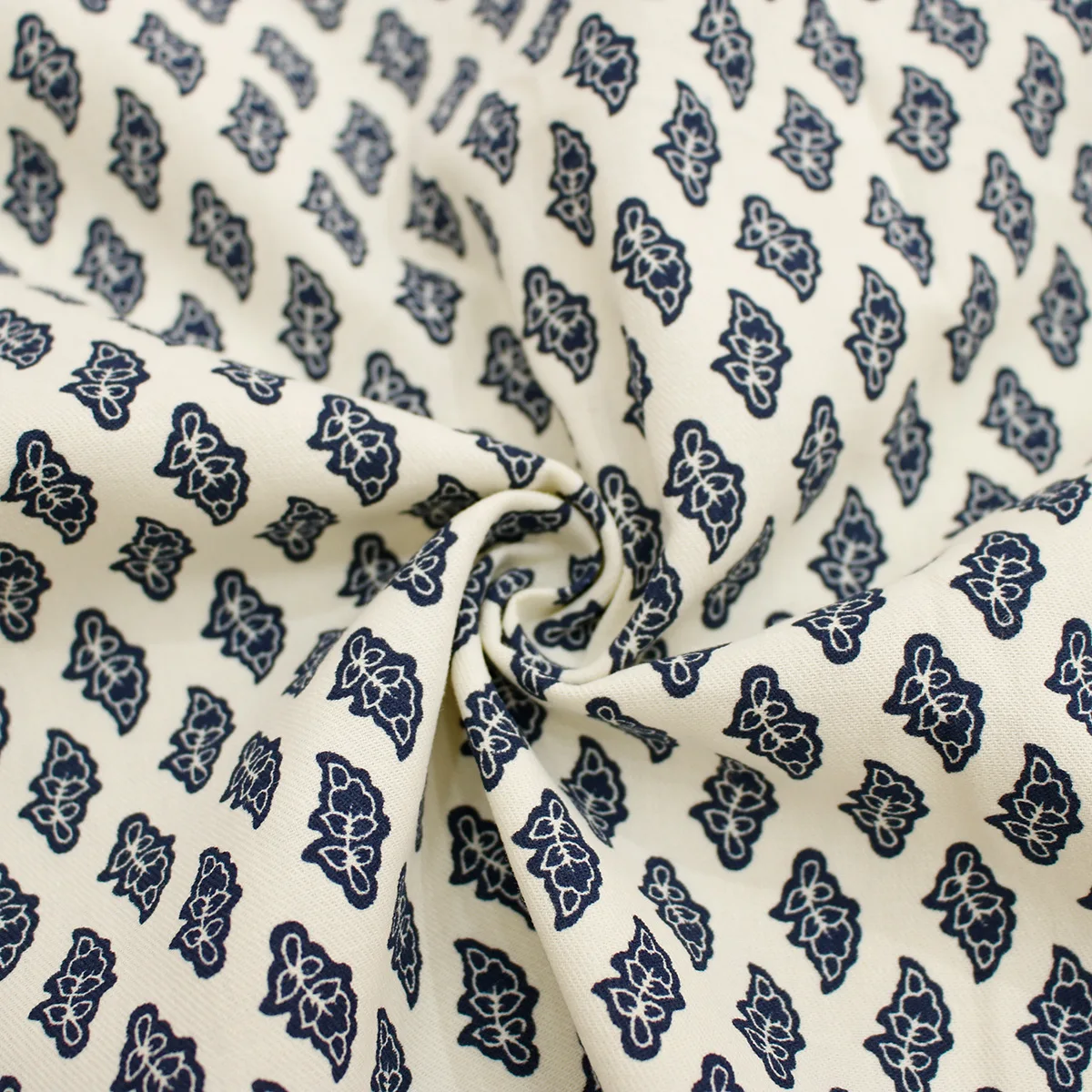 

100CM*150CM Foliage Print Fabric Pure Cotton Country Floral Pattern Handmade DIY Clothing Pajamas Storage Bags Curtains