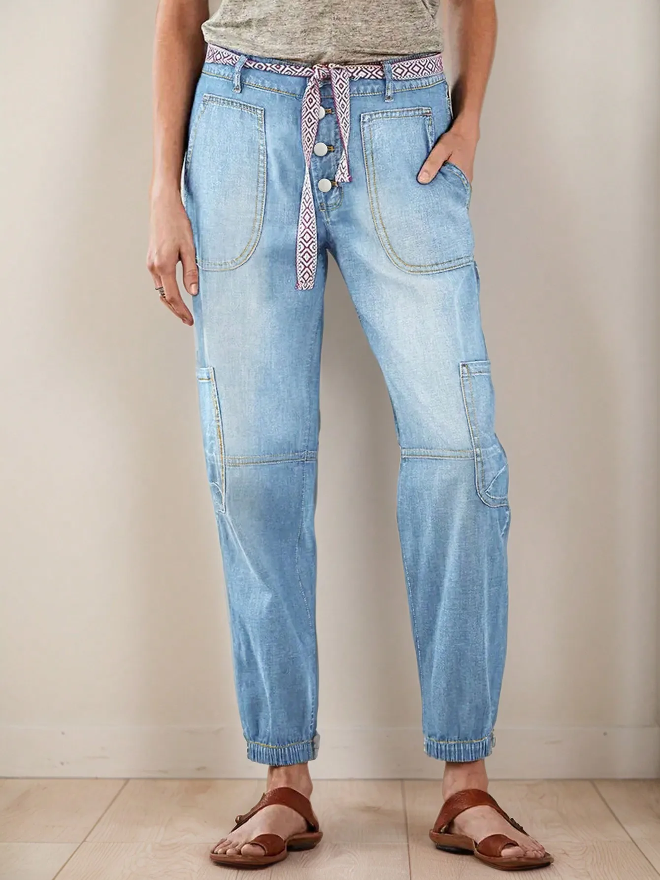 

Elegant Vintage Women's Denim Trousers with Pockets – Stylish and Trendy Design for Modern Fashionistas