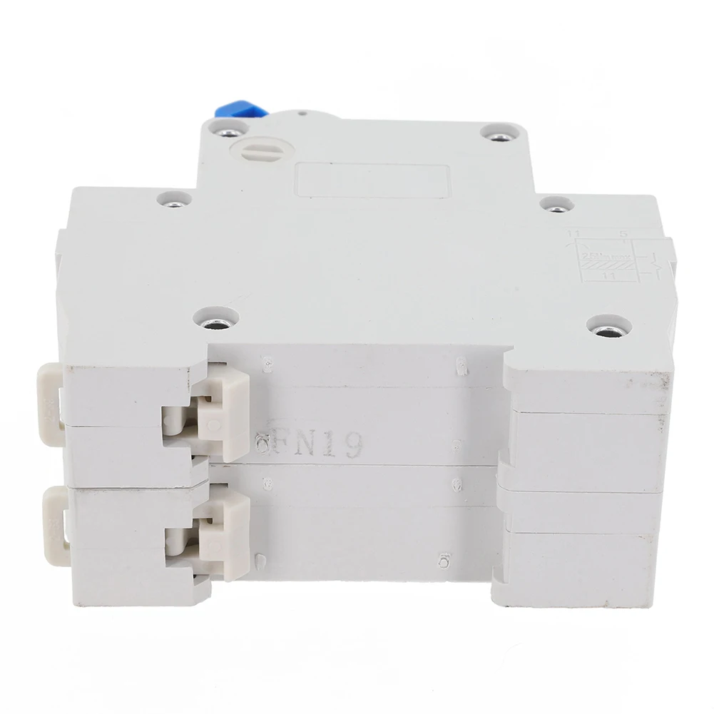 1000V DC Circuit Breaker 40A 2P with Flame Retardant Housing and DIN Rail Mount for Solar Photovoltaic Systems