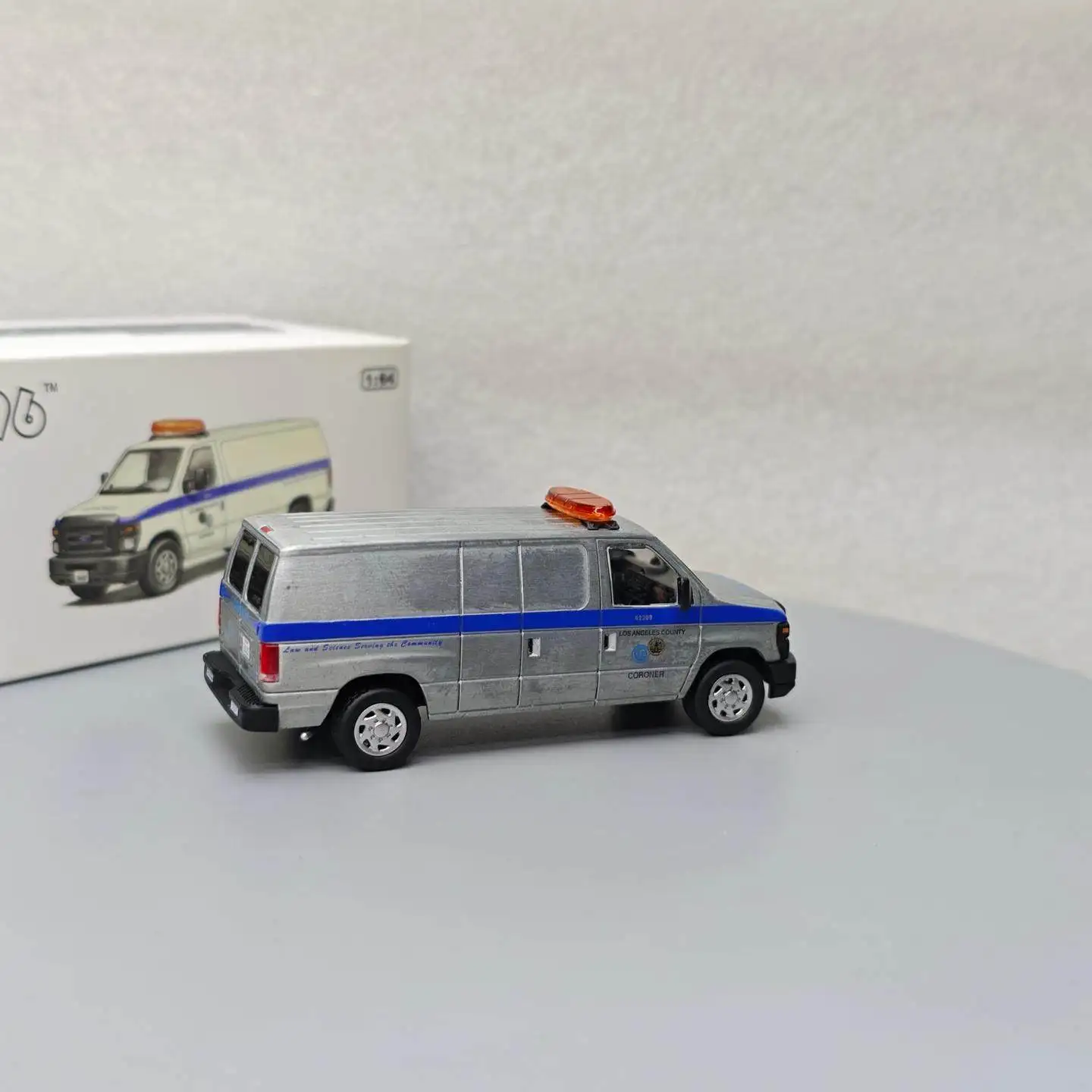 

596 1:64 E-Series Vans-Los Angeles County Coroner, мини-модель автомобиля, имитация сплава, модель игрушки, коллекция хобби, подарок