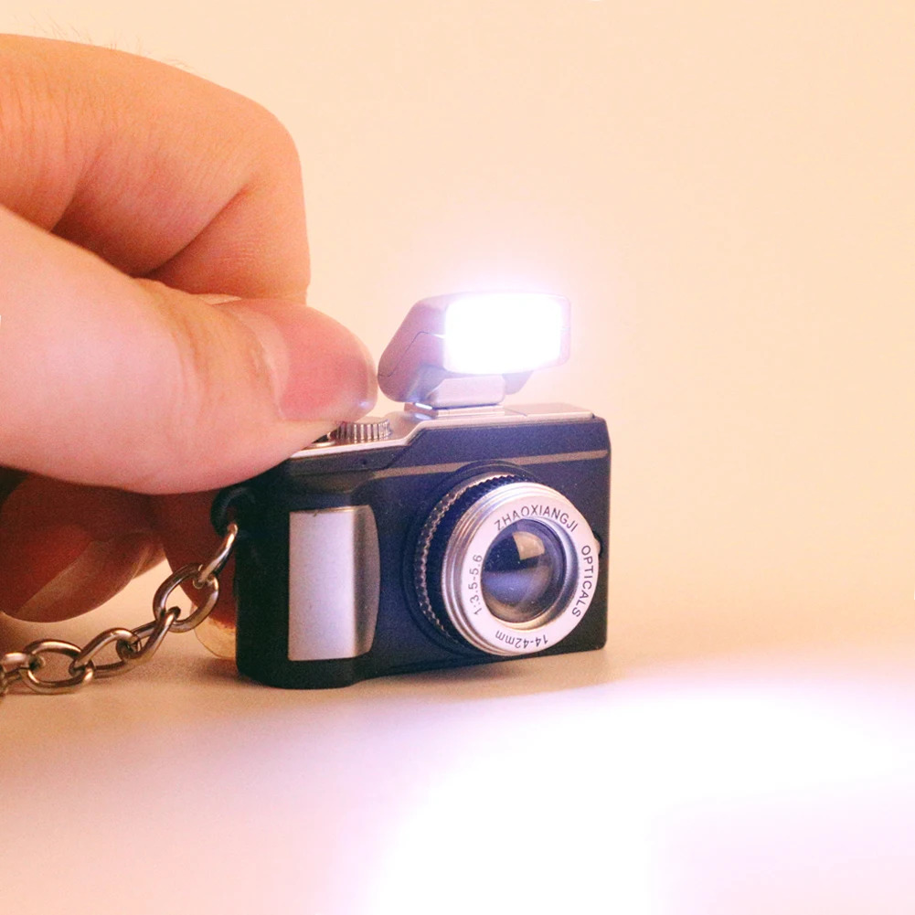 Retro Camera Keychain Mini Sound Light Model Bag Charm Car Key Chain for Creative Glowing Keychain Toy Camera Bag Doll Keyring