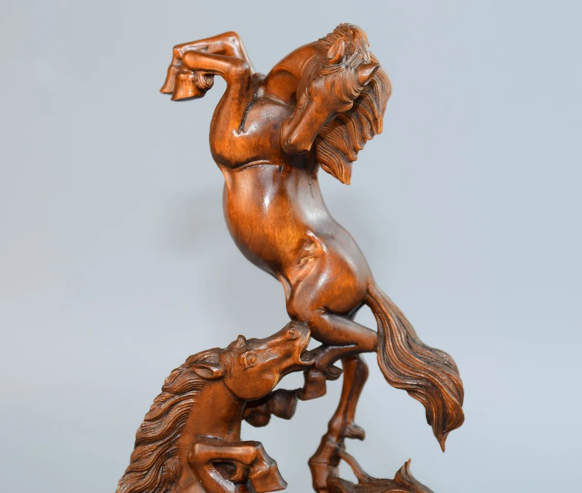 Temple Collection Old Boxwood Two circus statues Ma Ta Ma Statue Pegasus immediate success upon arrival Amass wealth Ornaments