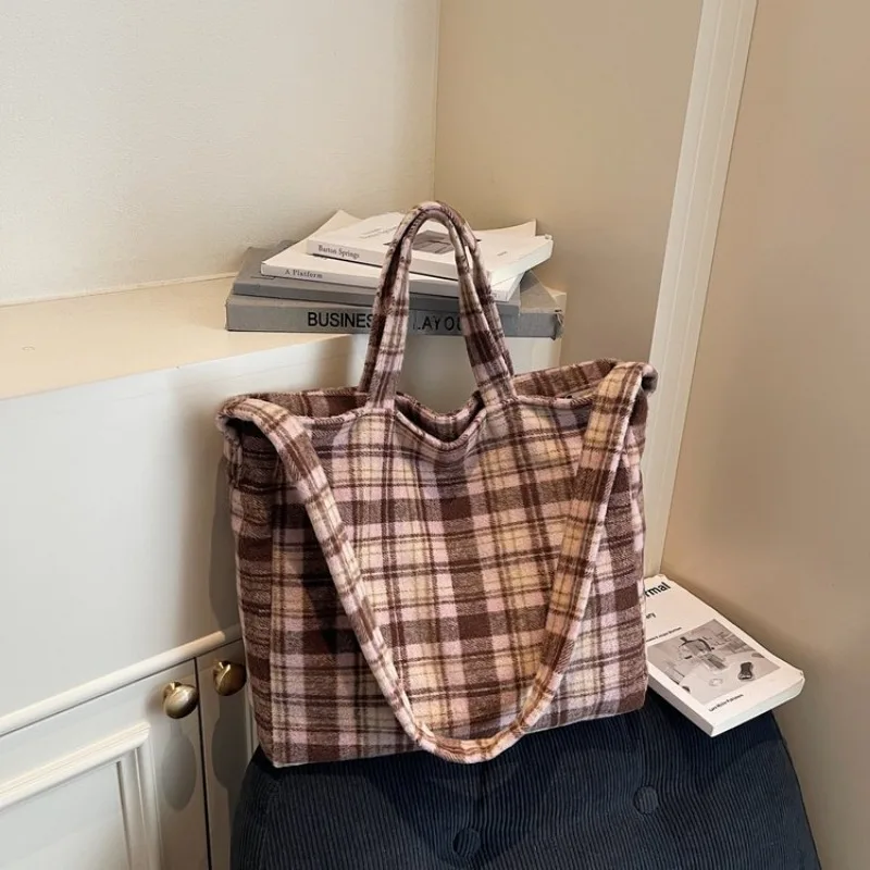 Simple Large Capacity Diaper Bag Handbag Backpack Holiday Meal Exquisite Portable Trendy Simple Versatile Elegant