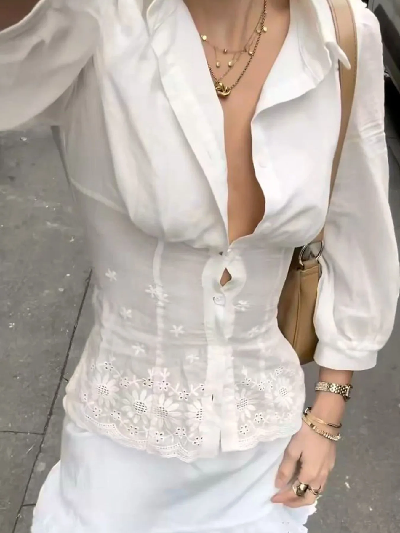 สไตล์ฝรั่งเศสย้อนยุคแขนโคมไฟลูกไม้ cinched เอว slimming design กลางแขนเสื้อผู้หญิง