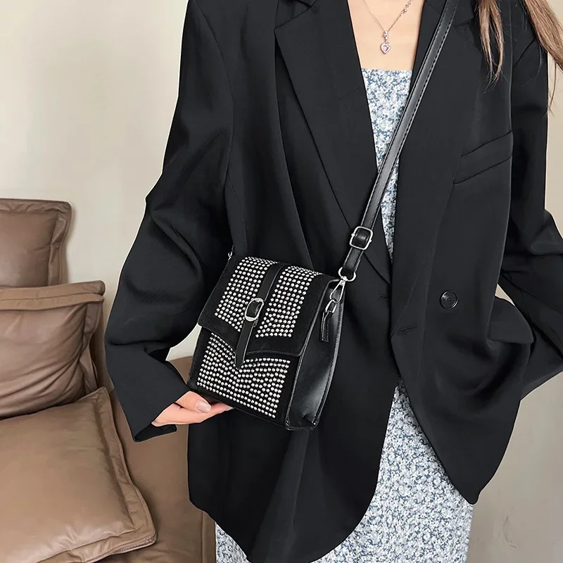 New Fashion Versatile Internet Celebrity Personalized Mobile Phone Bag Change  Single Shoulder Messenger Small Square Bag Tide