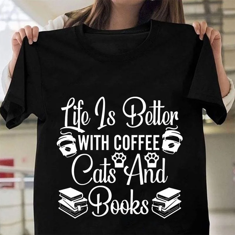 

Женская Повседневная футболка с надписью Life Is Better With Coffee, с принтом кошек и книг