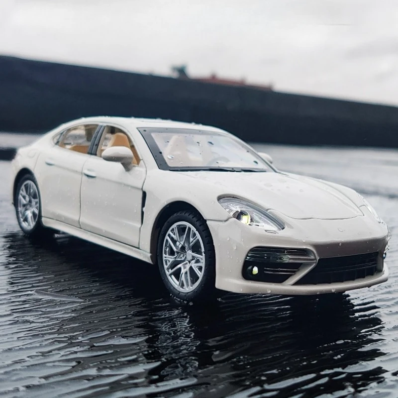 1:24 Panamera Miniatur-Sportwagenmodell, Spielzeug, Legierung, Druckguss, Türen, geöffnet, Sound, Licht, zurückziehen, Supercar, Ornamente, Geschenke