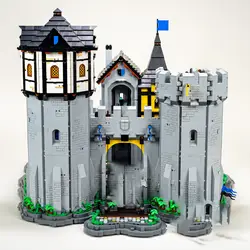 Classic Castle with Detailed Exteriors & Interiors 10913 Pieces MOC