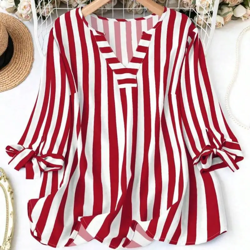 

Женская летняя полосатая футболка больших размеров 2025 года с v-образным вырезом, свободный крой, повседневный топ с завязками и рукавами