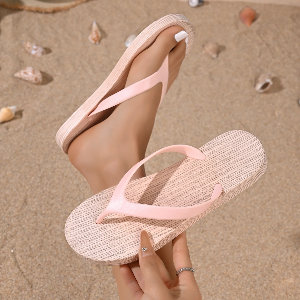 Summer Women Slippers Non-Slip Flip Flops Bathroom Quick Drying Slippers Clip Toe Flat Shoes for Home Shower Beach Slides Women