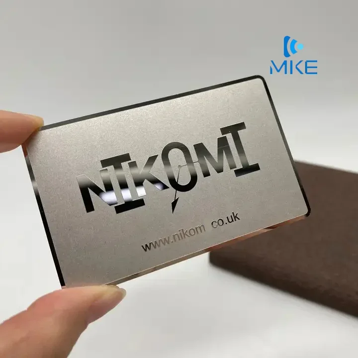 

Зеркальные серебряные визитные карточки из нержавеющей стали