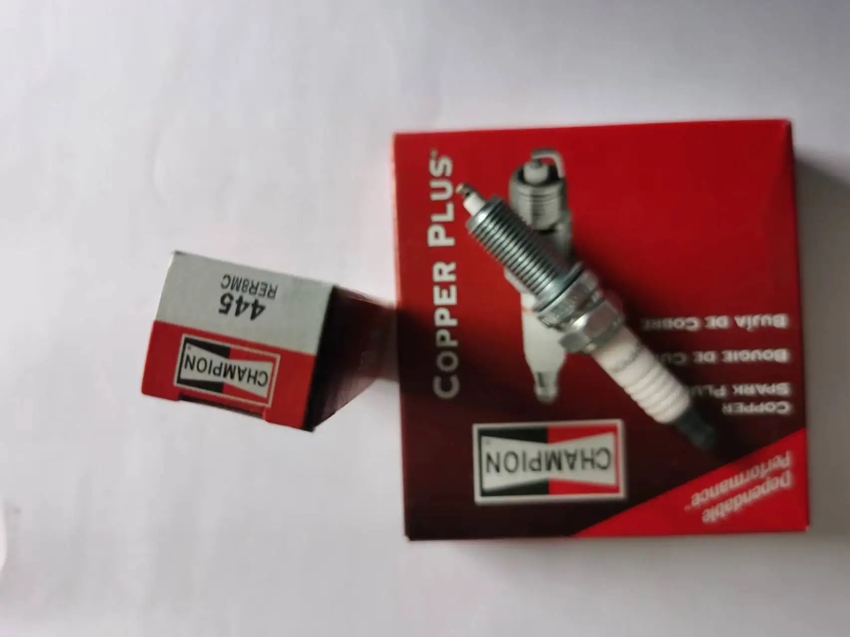 CHAMPION BRAND RER8MC SPARK PLUG COPPER 4 PIECES FOR KIA/HYUNDAI GMA ENGINE