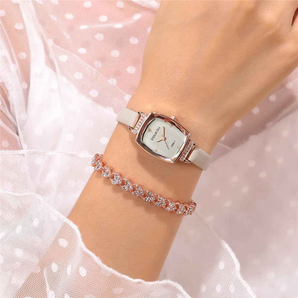 ساعة يد نسائية عصرية من الجلد كوارتز رفيعة من جلد البولي يوريثان