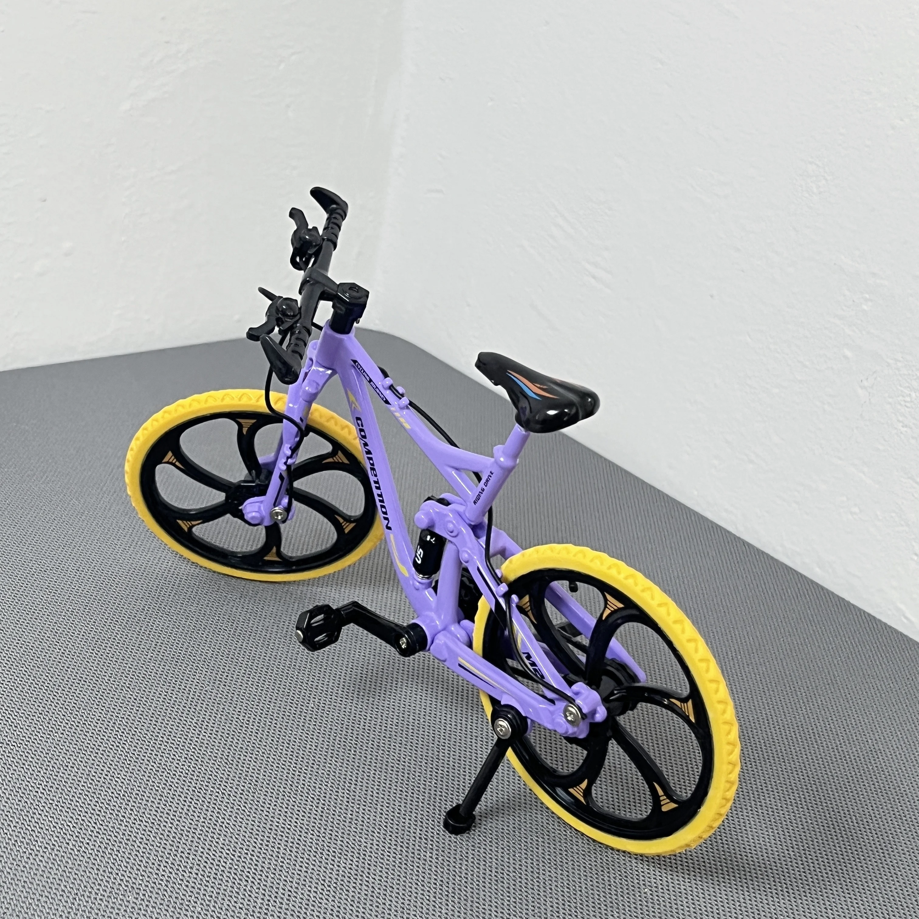 1:8 Mini Model Alloy Diecast Bicycle Metal Finger Bmx Mountain Mini Bike Decoration Children Gifts