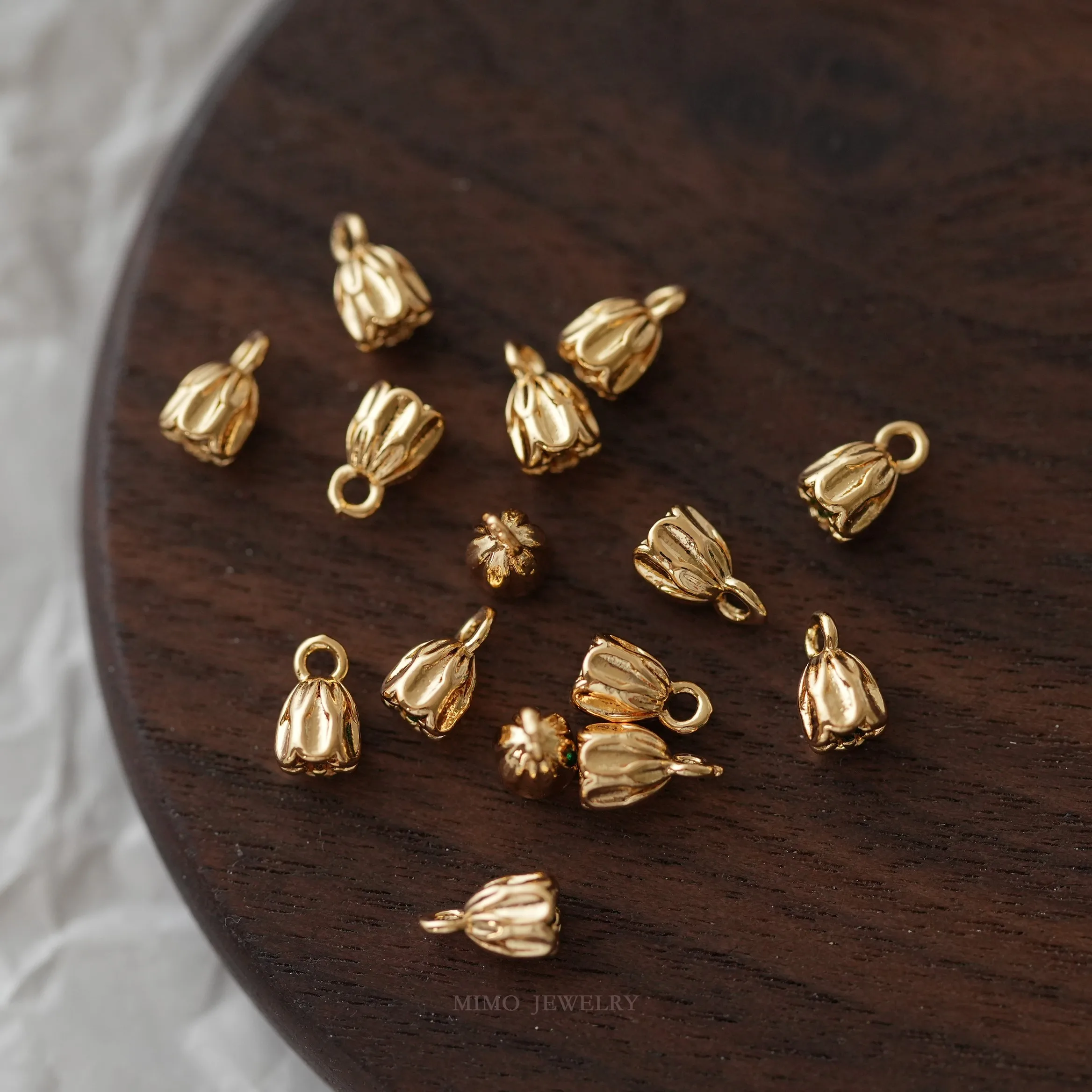 

Mini Hanging Bell White Zirconium Green Zirconium Flower Bud Charms Pendant Supplies DIY Hand Brass Gold Plated Accessories