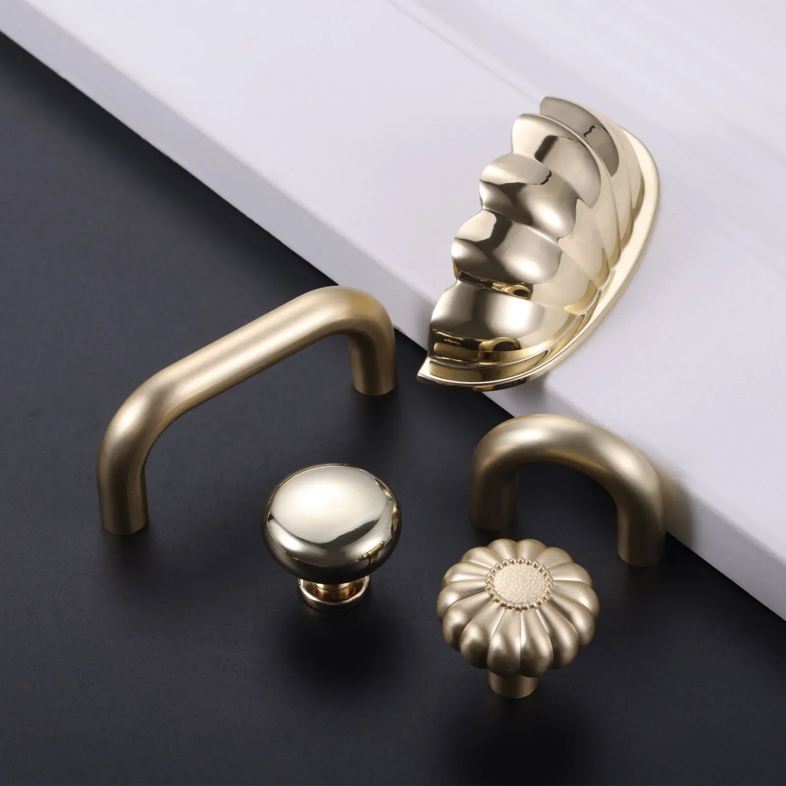 1Pc Modern Zinc Alloy Furniture Handle Wardrobe Cupboard Drawer Dresser Cabinet Knobs Pulls Door Handles with Screw Not Fade