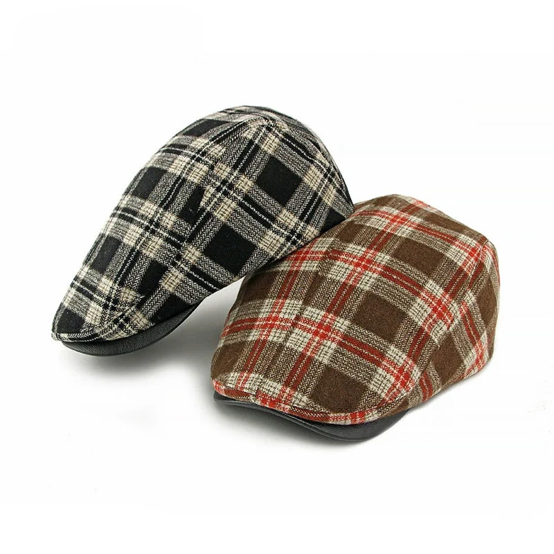 2025 الخريف والشتاء البوليستر طباعة الدافئة موزع الصحف قبعات الرجال قبعة مسطحة النساء الرسام قبعات بيريه 152