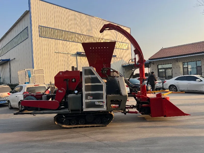 1800mm Cutting Width Crawler Silage Harvester Baler Wrapper 30 Rollers 520mm Feed Opening Forage Harvesting