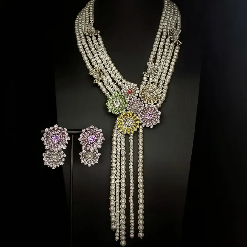 

Western Antique Heavy Industry 5 Layers Pearl Strands Necklace Earrings Luxury Full Rhinestone Daisy High-end Medium-Elegant Set