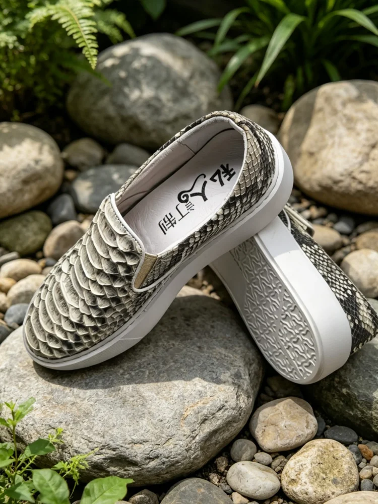Retro Snakeskin Round Toe Platform Slip On Male Casual Shoes Handmade Genuine Leather Solid Color Height Increase Sneakers