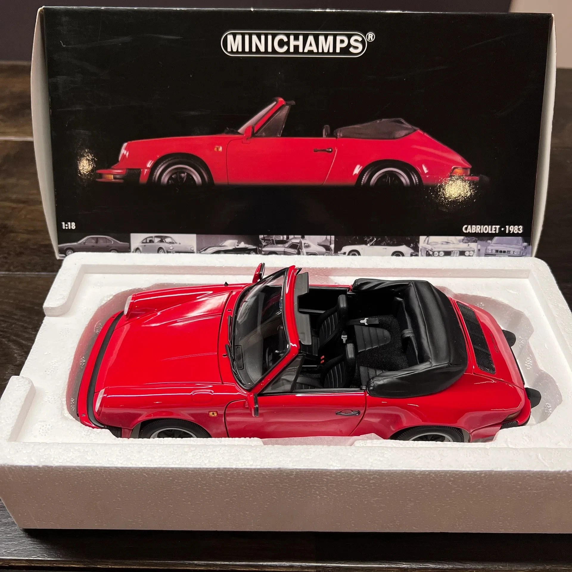 Minichamps 1:18 930 Convertible 1983 Red Simulation Limited Edition All Open Alloy Metal Static Car Model Toy Gift