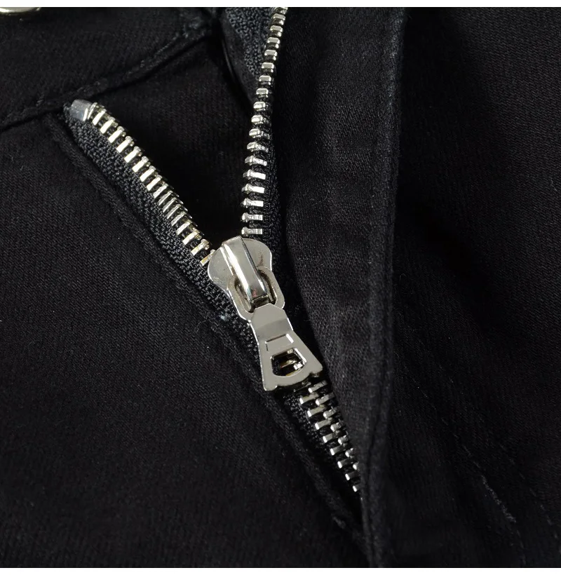 Herren Jeans mit Silber-Leder-Patches, Streetwear, Skinny Tapered Stretch Denim Hose mit Löchern, Ripped Patchwork Schwarze Hose – Detail 8
