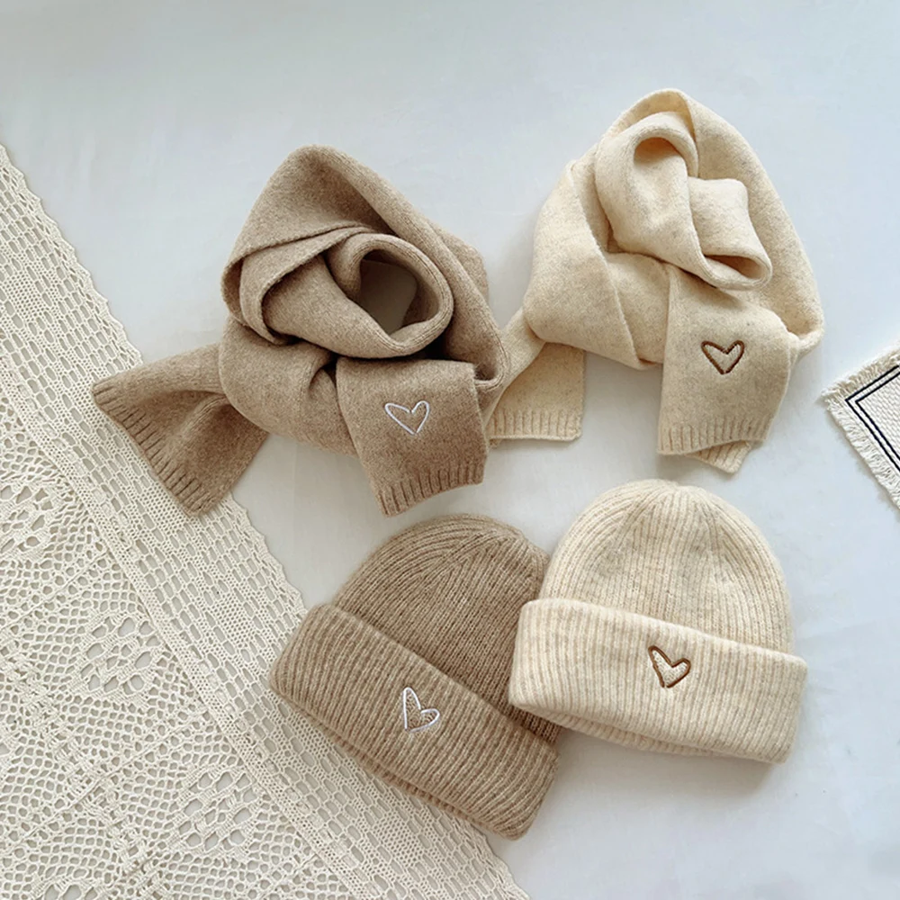 

Korean Fashion Love Embroidered Children's Hats And Scarves 2-piece Set Of Kids Autumn Winter Solid Knitted Skullies Cap Scarf