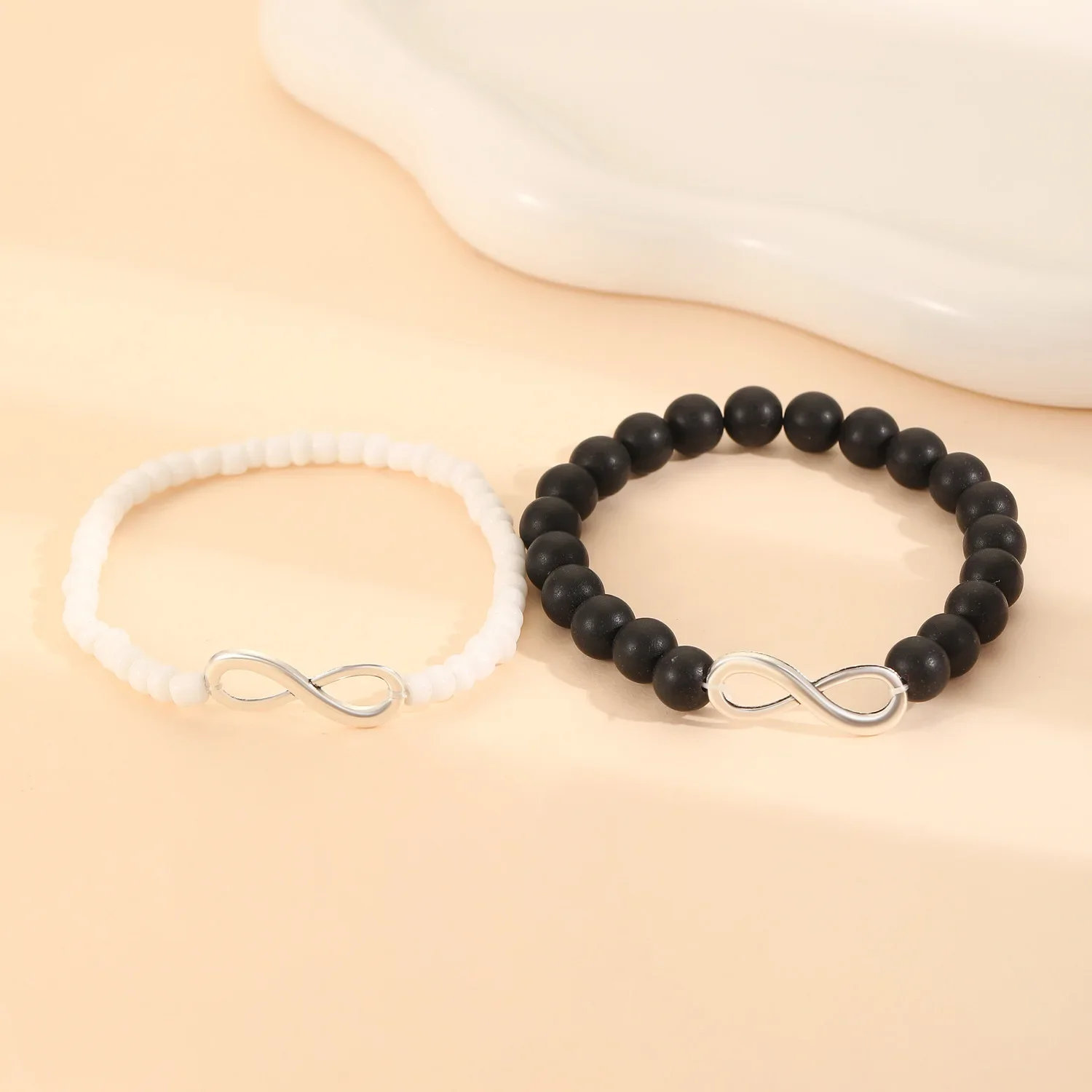 2Pcs/Set Scrub Black White Bead Simple Metal Splayed Figure Beaded Bracelets Friendship Couple Good Friend Bestie Party Gift