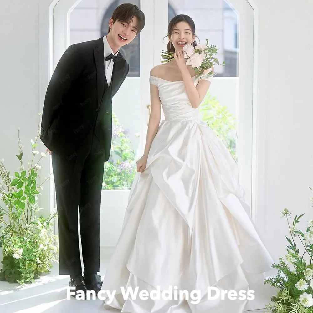 Fancy Princess Off Shoulder Wedding Dress Korea Photoshoot A Line Taffeta Bridal Gown Floor Length Short Sleeve 웨딩드레스 Back