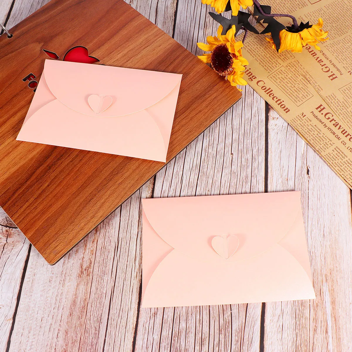 

20Pcs Pearl Glitter Mini Envelopes Natural Paper Crafting Perfect for Gift Cards Wedding Place Cards Business Notes