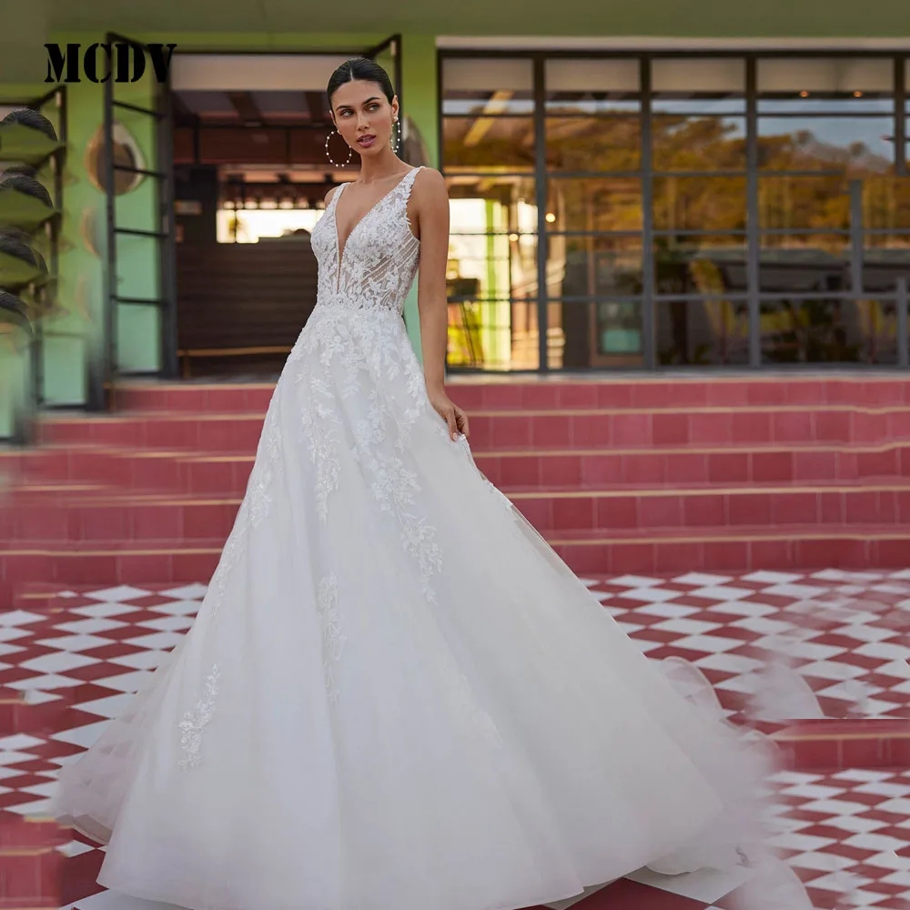 

MCDV 2025 Luxury Wedding Dresses For Women V-Neck Sleeveless Appliques Backless Boho Mariage Vestidos De Novia Customized