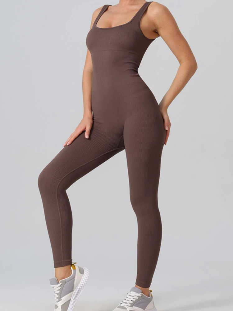 الجديد في عام 2025 جمبسوت رياضي نسائي بدون أكمام قطعة واحدة بدلة يوجا للياقة البدنية بياقة مربعة وظهر مكشوف بدون خياطة