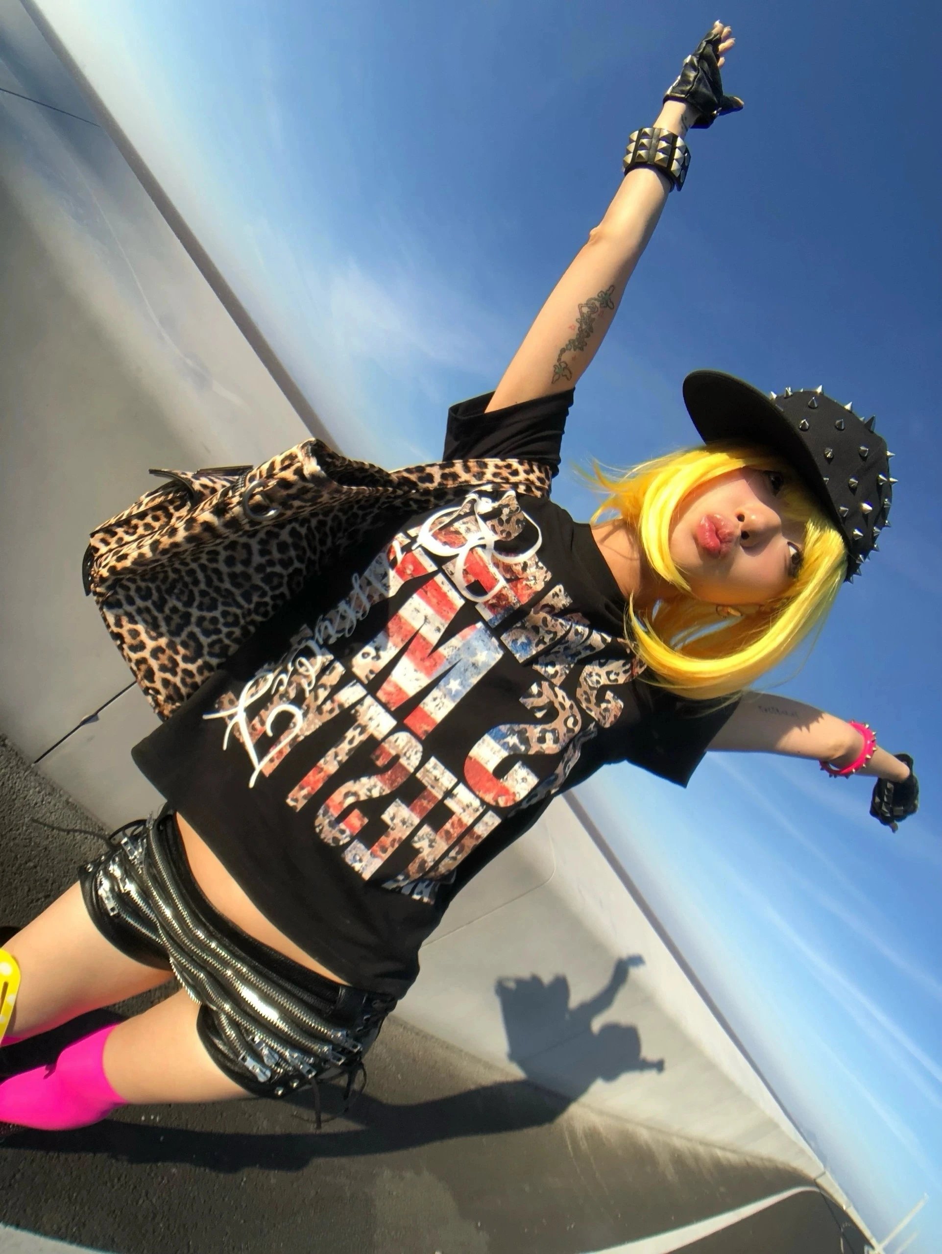 Karrcat Grunge Aesthetics T-Shirt mit Buchstaben-Print, Trashy Y2k, kurzärmeliges schwarzes Top, Vintage-Punk-Stil, Streetwear, amerikanischer Retro-Stil – Detail 4