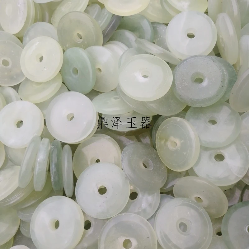 

Xiu Yu Peace Buckle PendantDIYMobile stall10Yuan Jade Wholesale - Nanyang Jade