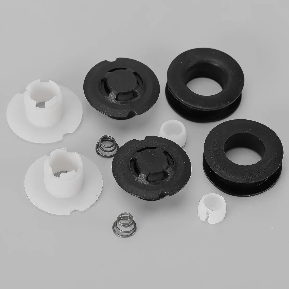 

1370913 1693992 555629 2pcs Gear Linkage End Bushing Repair Kits 1434708 1386133 Fit for Ford Transit MK7 2.2 2.4 TDCI 2006-2014