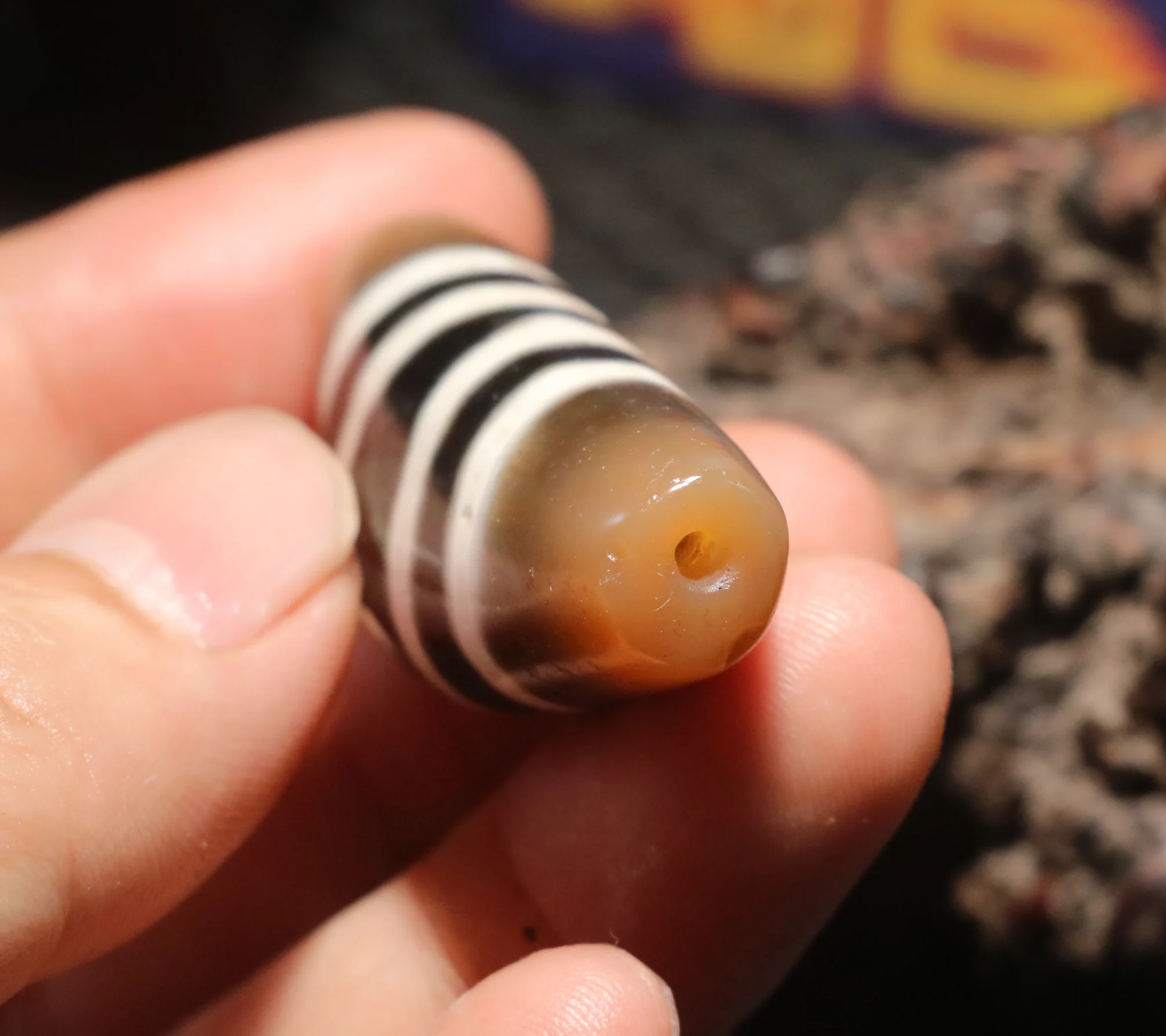 

CONGXINZAI1005009037751 Tibetan Old Agate 3 Colors Line Type Healer Medicine Ox Horn Shape dZi Bead Pendant Timestown UPD21Asw