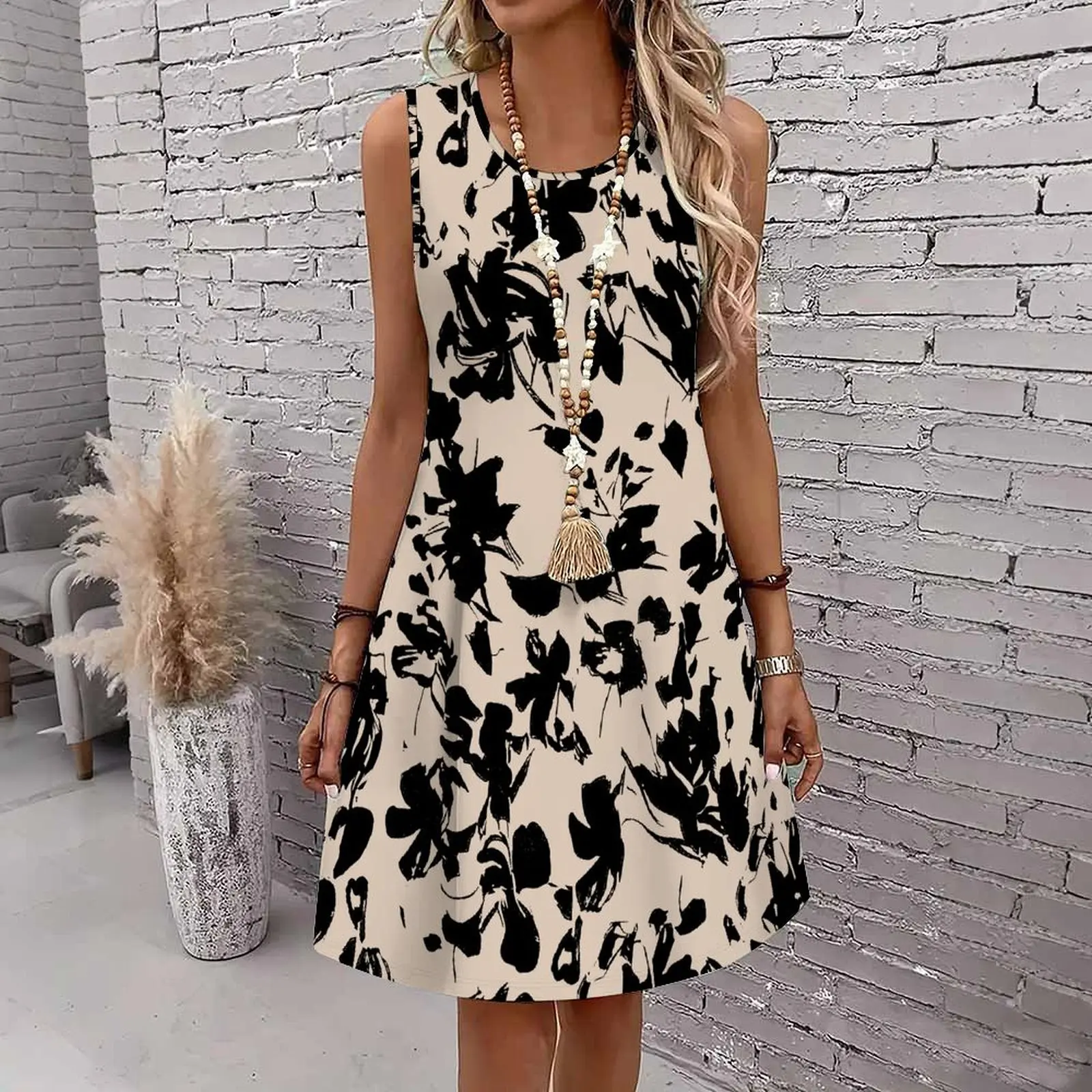 Women's Print Sleeveless Round Neck Tunic Dress Casual Loose Mini Shift Dress for Daily Wear
