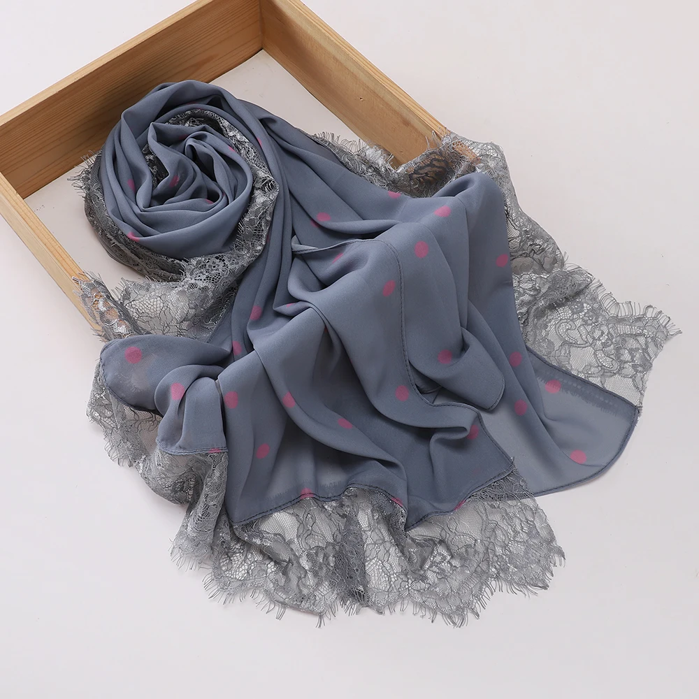 Eleganter Polka-Dot-Hijab, leichter Spitzen-Schal, Chiffon-Kopftuch, verziertes Kopftuch, klassischer Gebets-Hijab, langer Schal – Detail 4