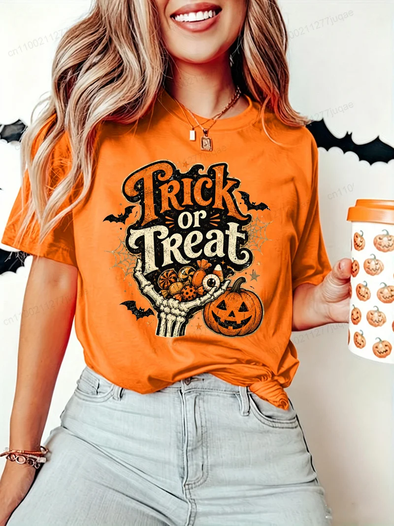 Women Halloween Trick or Treat Print T‑Shirt Retro Skeleton Hand Pumpkin Bat Spider Graphic Tee Tops Halloween Party T‑shirts