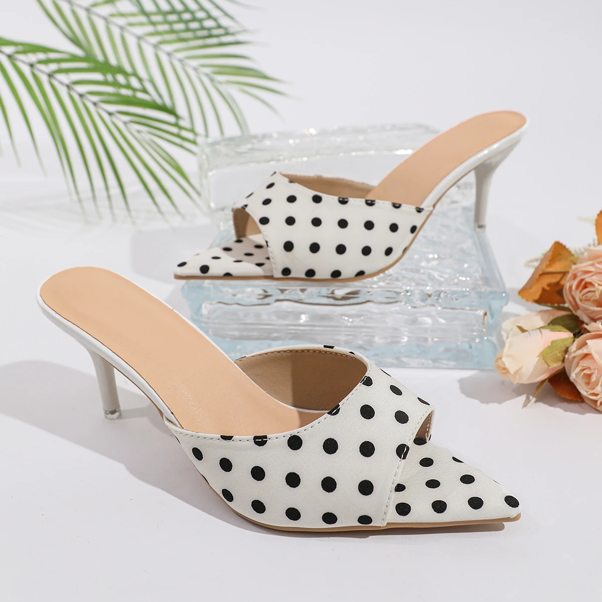 

Женские туфли с квадратным носком на тонком каблуке с бантом-бабочкой, сандалии с вырезом «рыбий рот», модные туфли на высоком каблуке с волнистым узором, коллекция Весна/Лето 2026