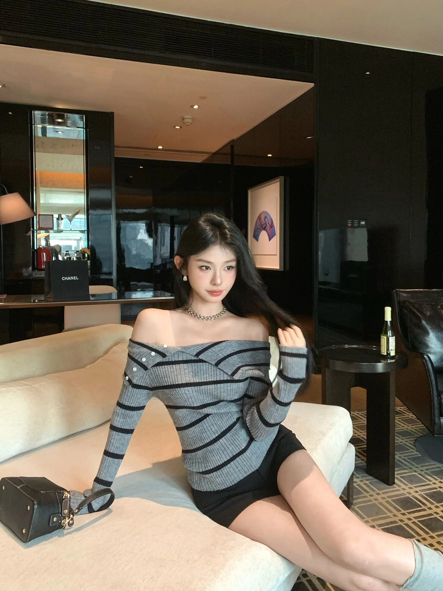 

Soft Knitted One-oulder Long Sve Women's Top Ele Casual Sle Comfortable Fit Neline Decorated with Buttons