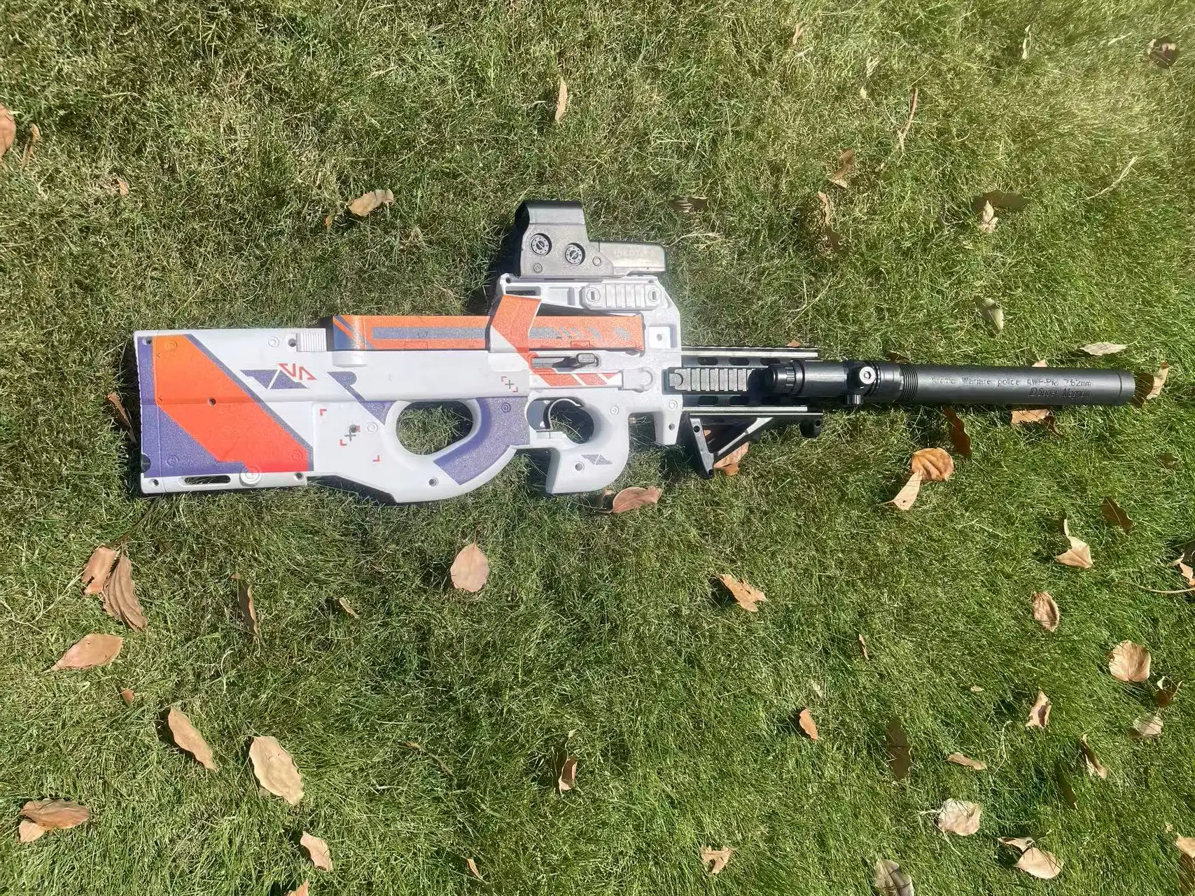 P90 كرة جل أوتوماتيكية كاملة لألعاب الفريق الكبير في الهواء الطلق، مسدس خرز الماء الجل الكهربائي كبير الحجم، معركة متعددة المدى طويلة المدى