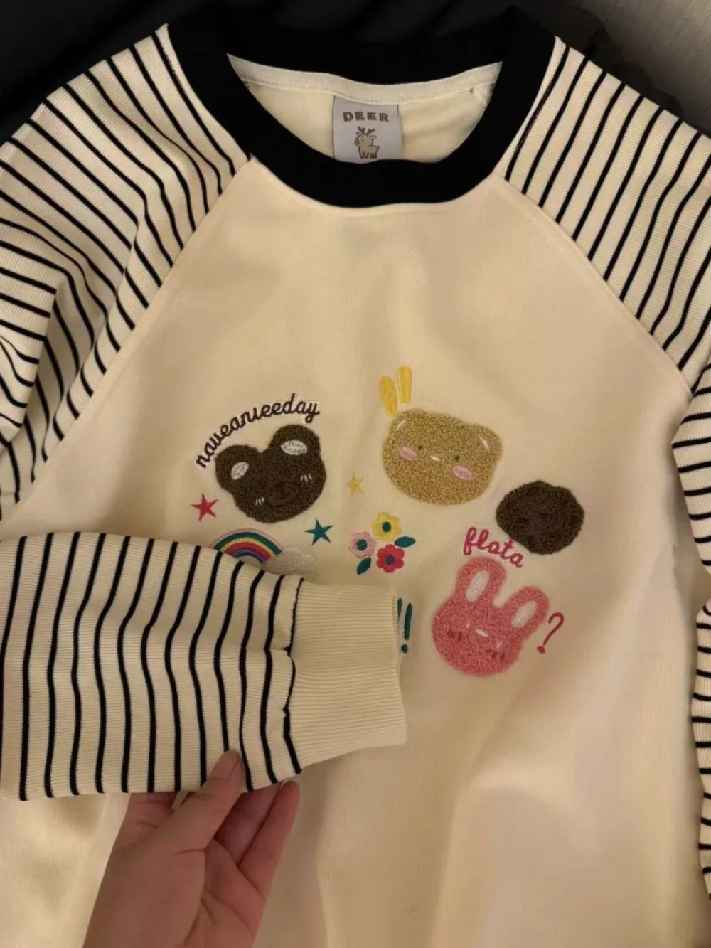 Japanese Embroidered Bear Cute Striped Raglan Sleeve Round Neck Loose Sweatshirt Harajuku Teens Preppy Style Pullover Students