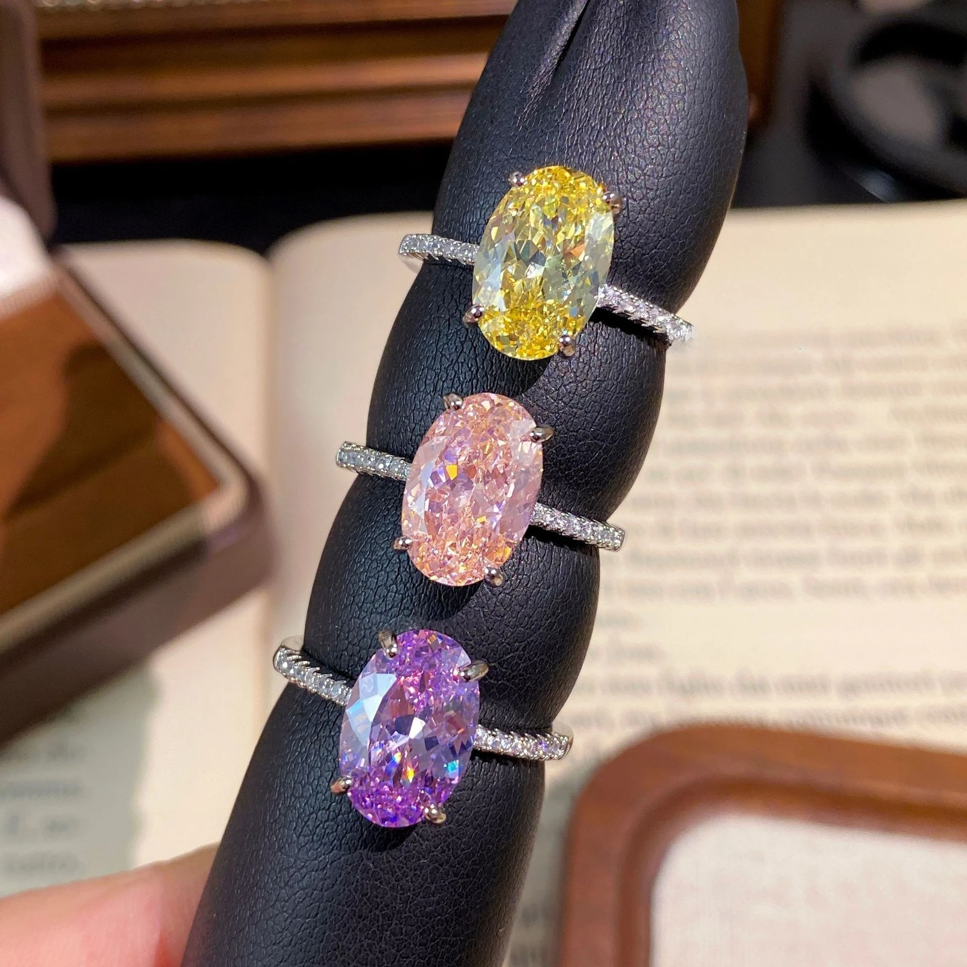 925 Sterling Silber Vogelnest-Schliff Papalacha Hochkarätiger Diamant Luxuriöser Taubenei-Funkelnder Schmuck Ehering – Detail 1